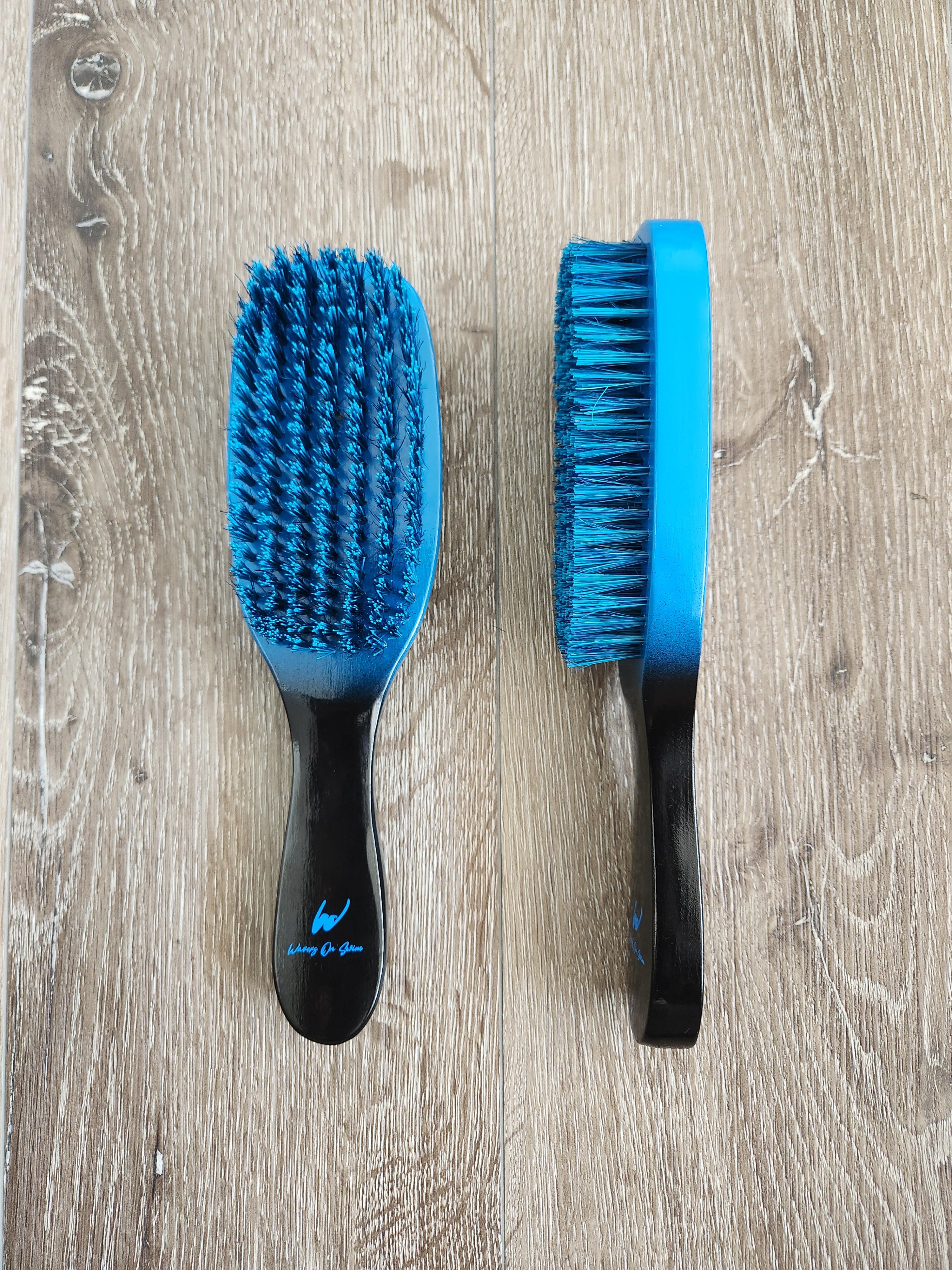 Blue Ice (Wavers On Swim Medium Bristle Brush)